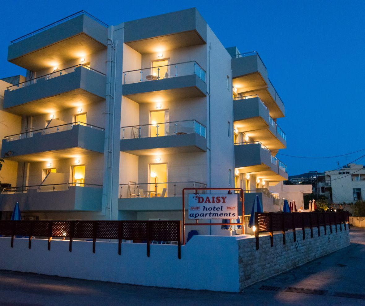 העיירה רתימנו Daisy Hotel Apartments מראה חיצוני תמונה