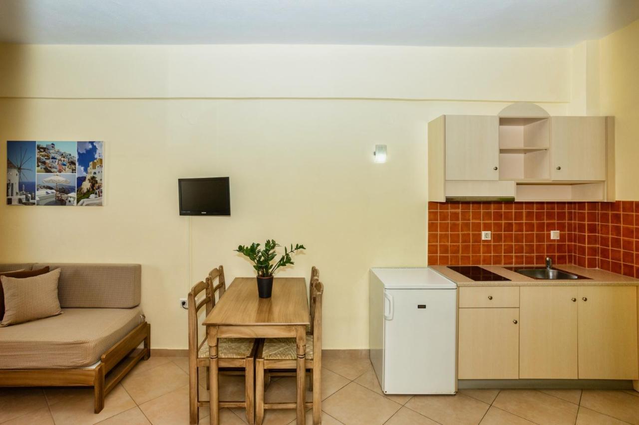 העיירה רתימנו Daisy Hotel Apartments מראה חיצוני תמונה