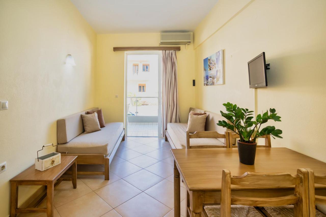 העיירה רתימנו Daisy Hotel Apartments מראה חיצוני תמונה