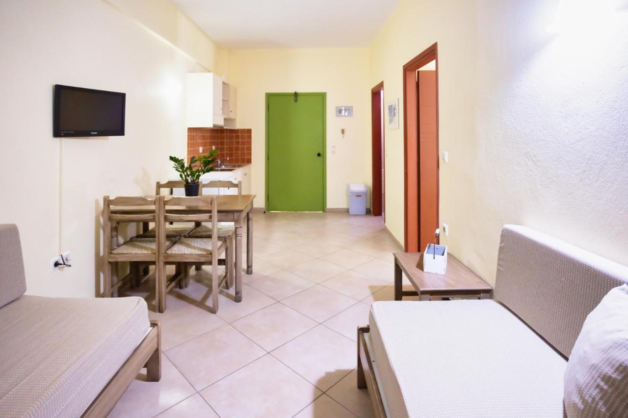 העיירה רתימנו Daisy Hotel Apartments מראה חיצוני תמונה