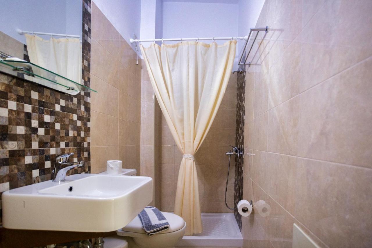 העיירה רתימנו Daisy Hotel Apartments מראה חיצוני תמונה