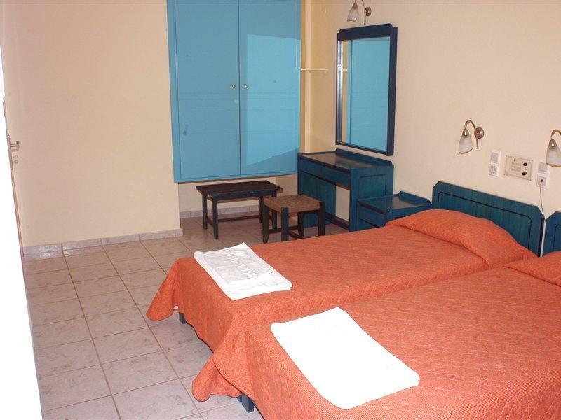 העיירה רתימנו Daisy Hotel Apartments מראה חיצוני תמונה