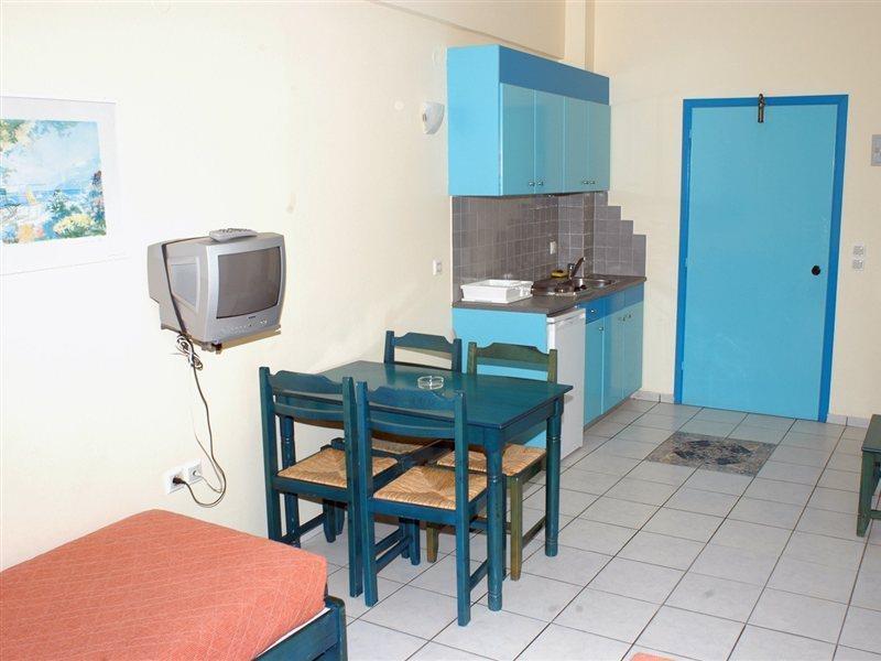 העיירה רתימנו Daisy Hotel Apartments מראה חיצוני תמונה