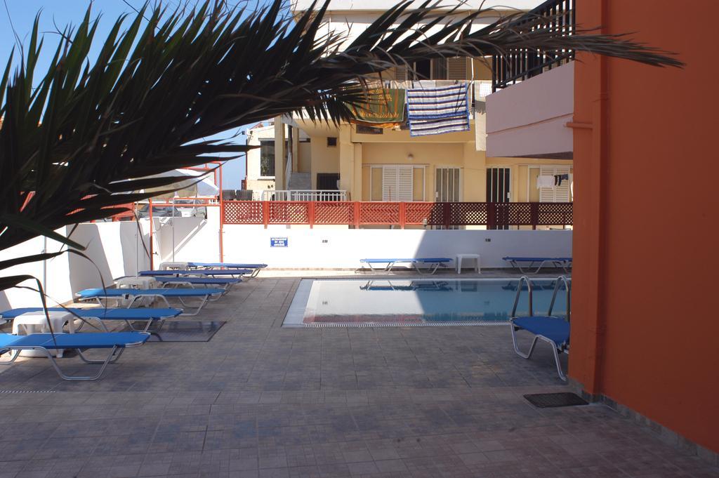 העיירה רתימנו Daisy Hotel Apartments מראה חיצוני תמונה
