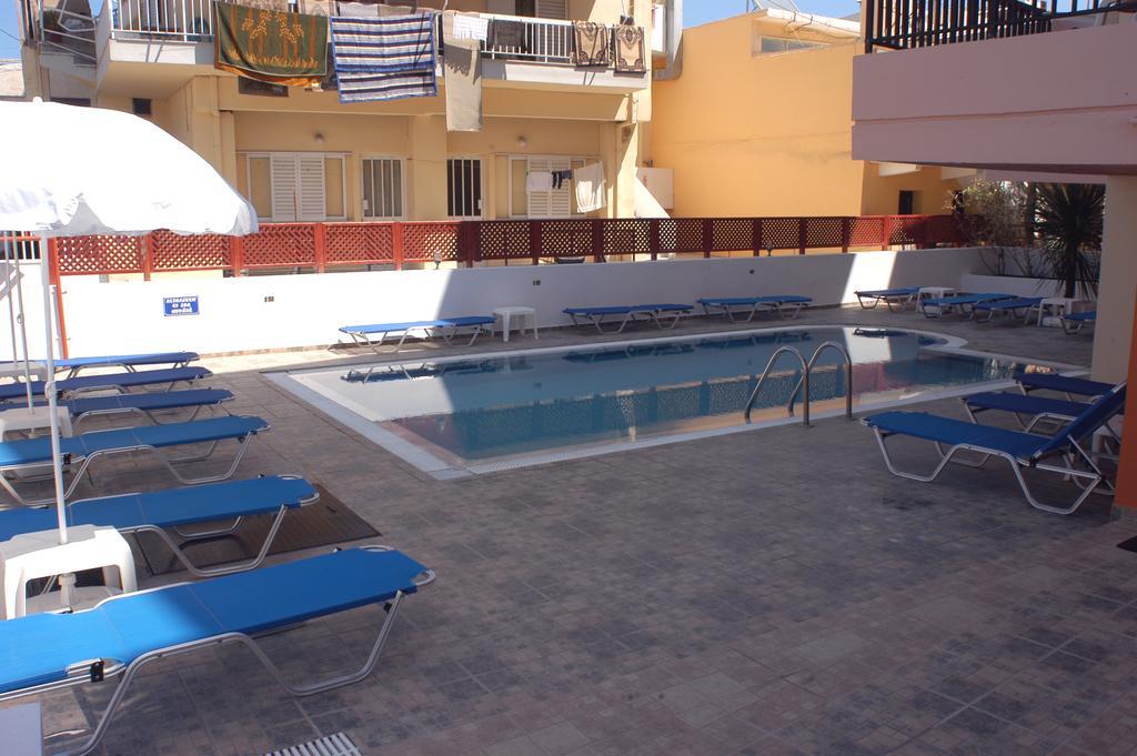 העיירה רתימנו Daisy Hotel Apartments מראה חיצוני תמונה